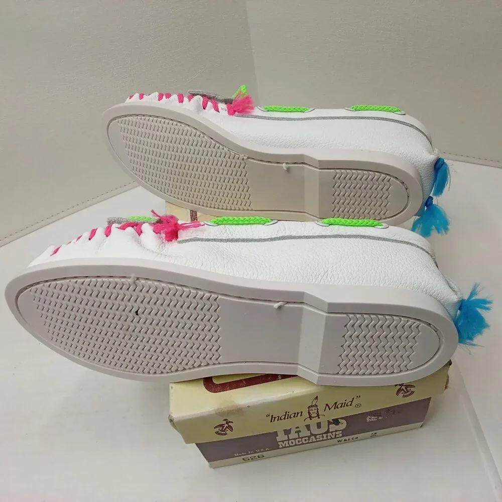Footwear Taos Indian Maid Moccasins Style 526 Child size-2 White Leather New-IB